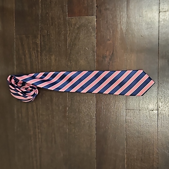 MEN'S PINK AND NAVY BLUE STRIPED NECK TIE - Picture 1 of 3